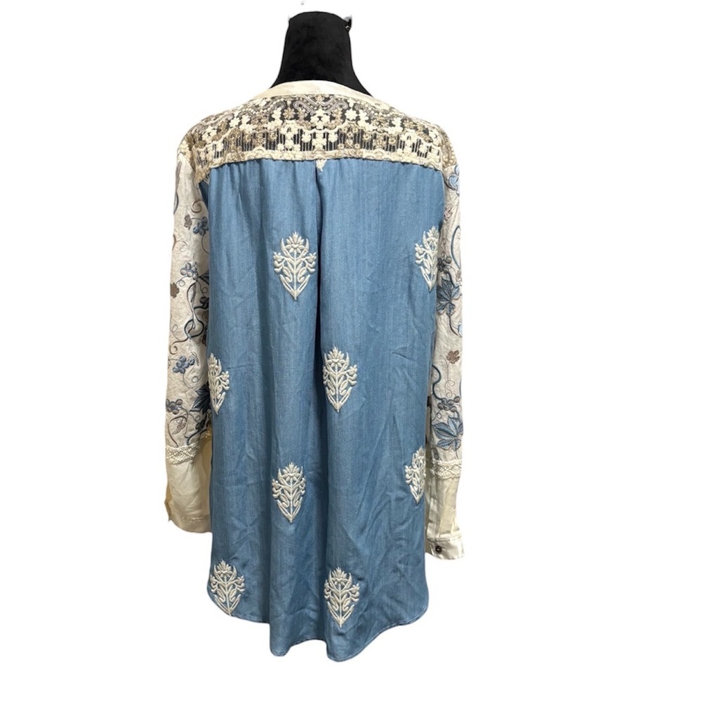 John Mark Embroidered Tunic Blouse Womens XL Cream Gold Blue Mixed Media  EUC - Picture 4 of 9